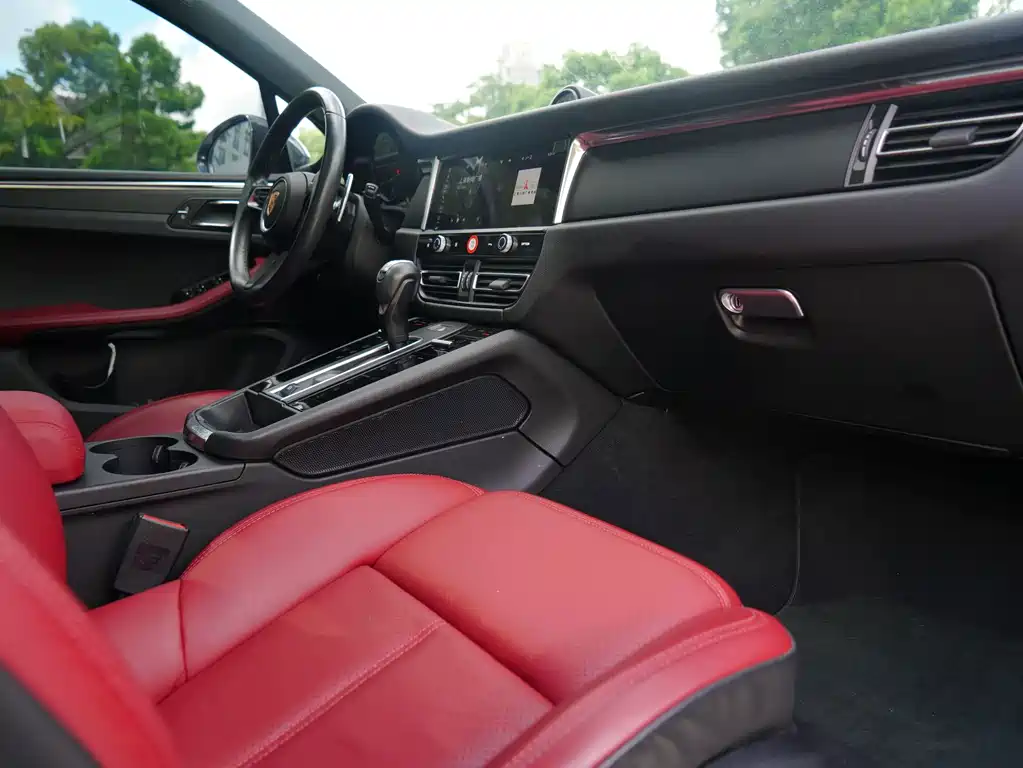 Porsche Macan — миниатюра 7
