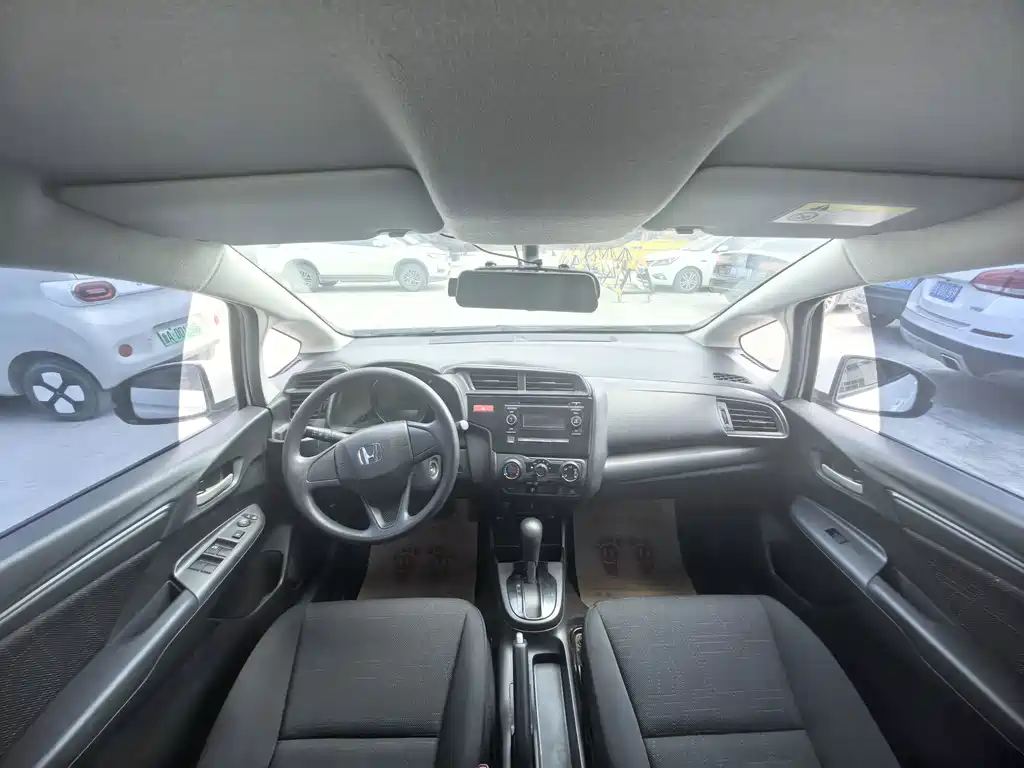Honda Fit — миниатюра 9