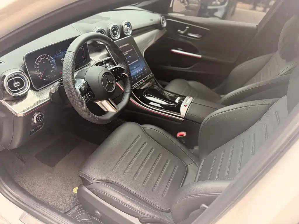 Mercedes-Benz C-Class — миниатюра 12