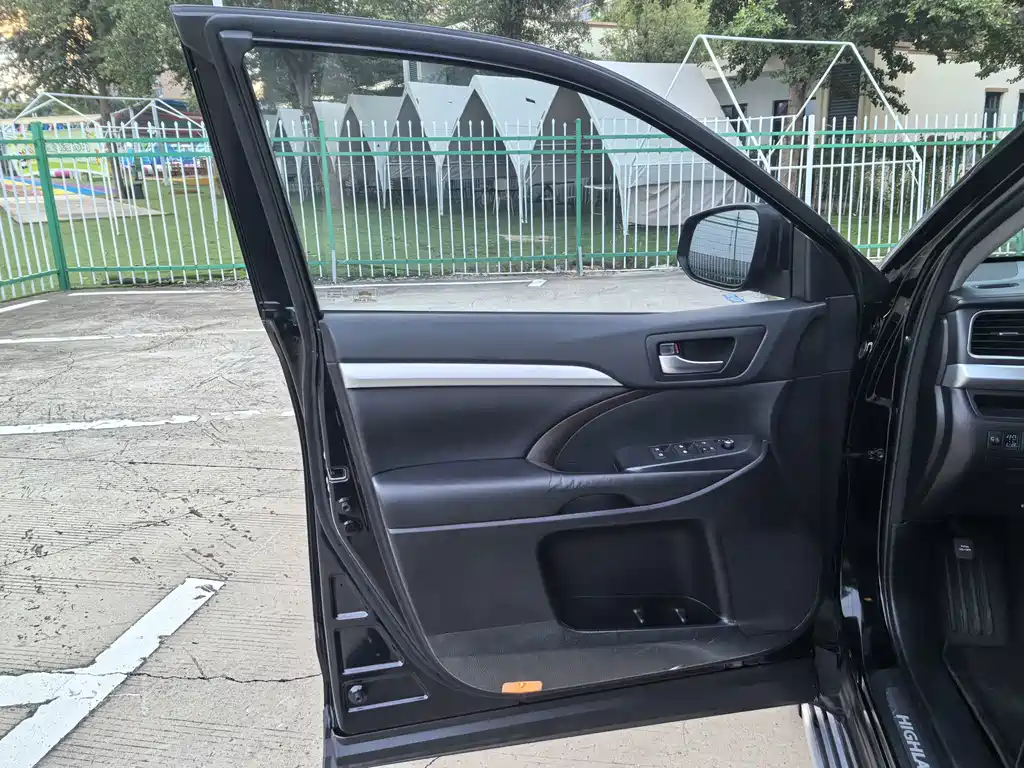 Toyota Highlander — миниатюра 32
