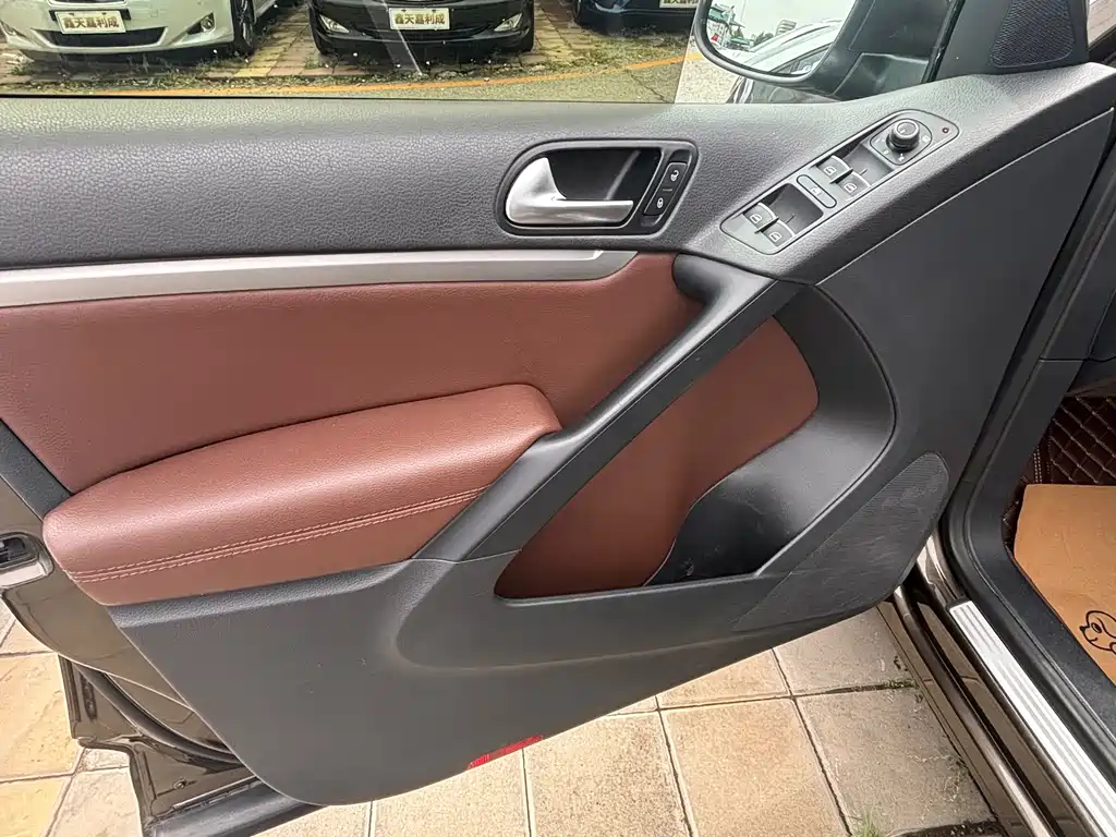 Volkswagen Tiguan — миниатюра 8