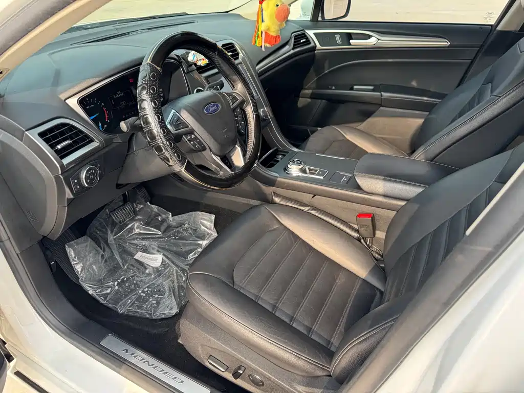 Ford Mondeo — миниатюра 9