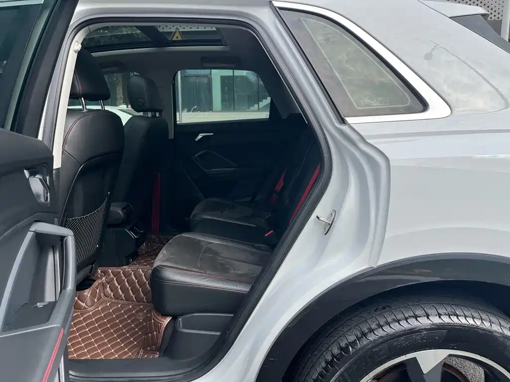 Audi Q3 — миниатюра 10