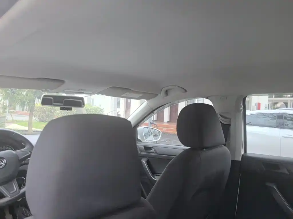Skoda Rapid Spaceback — миниатюра 14