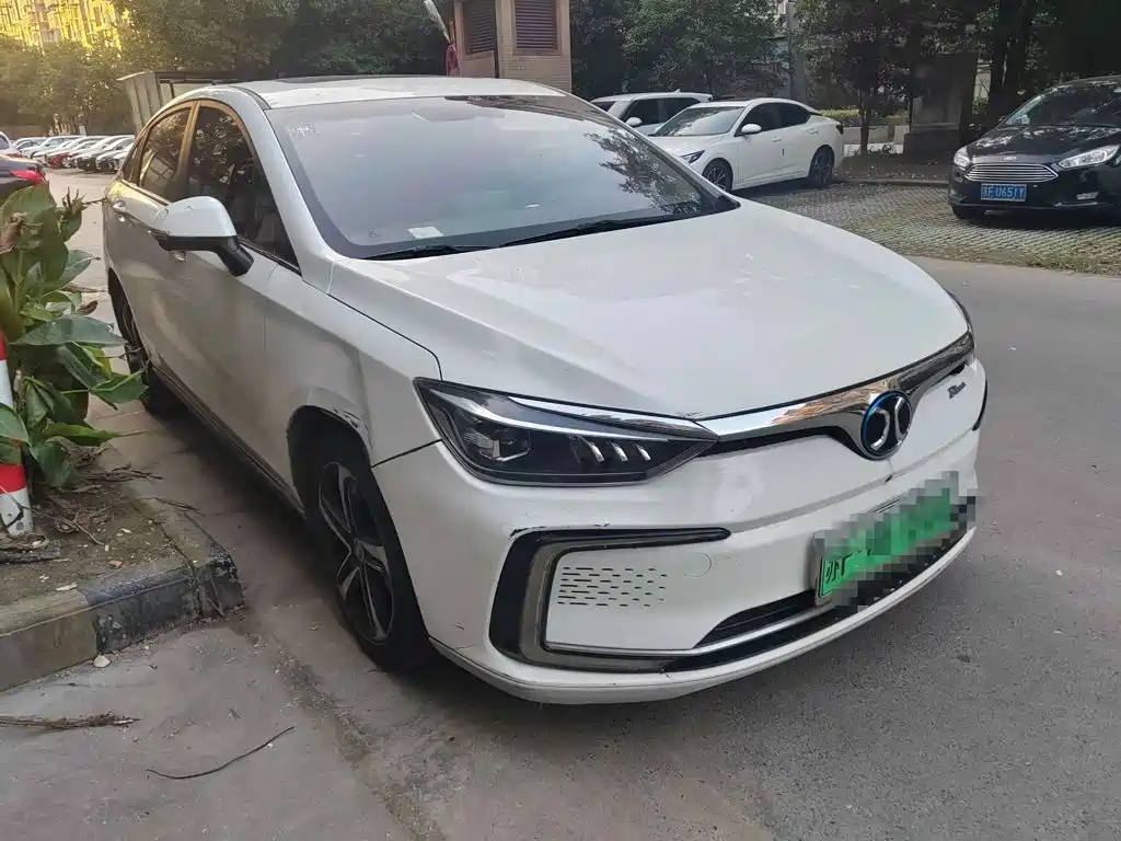 BAIC EU5 — миниатюра 2