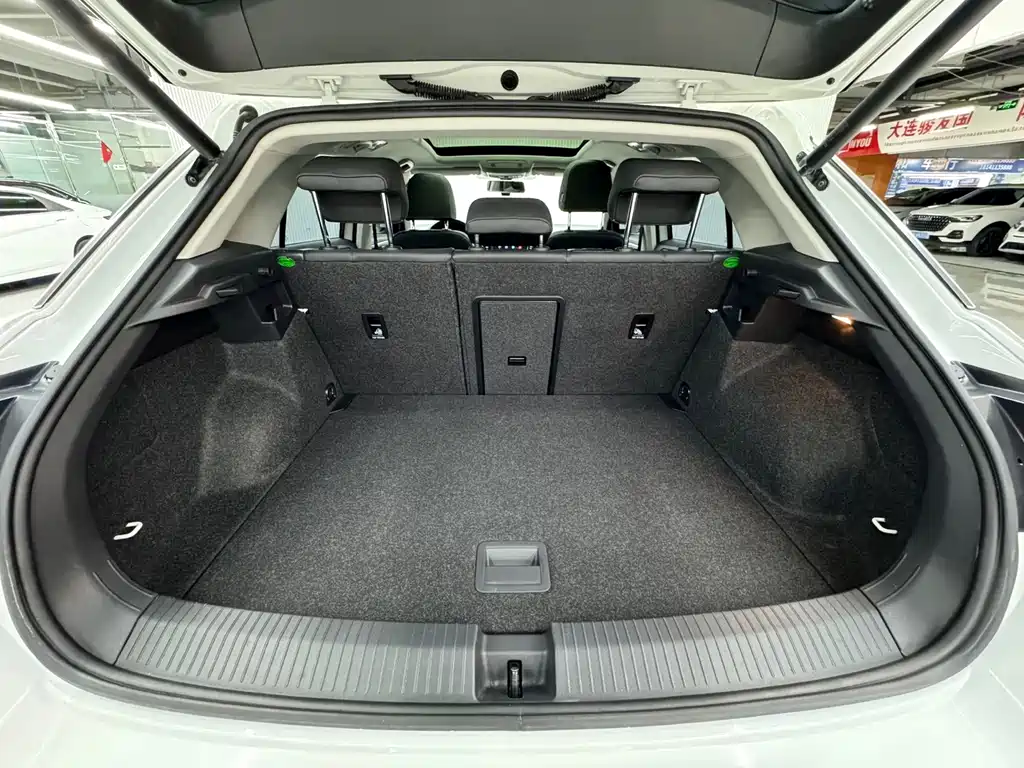 Volkswagen T-Roc — миниатюра 19