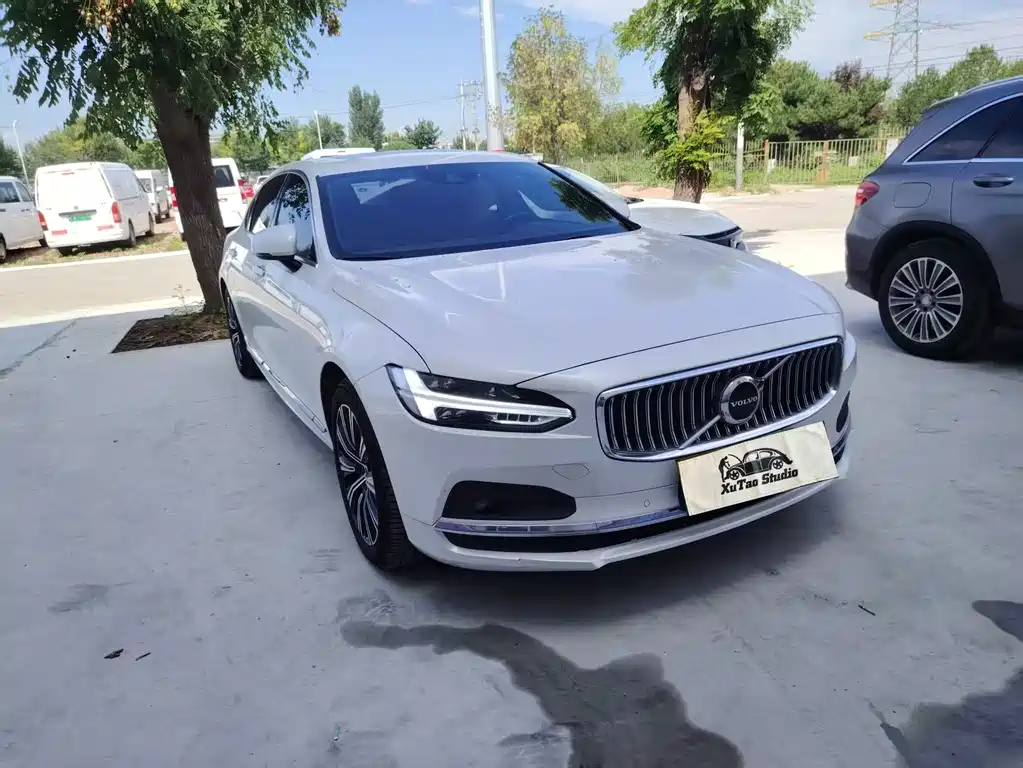 Volvo S90 — миниатюра 2