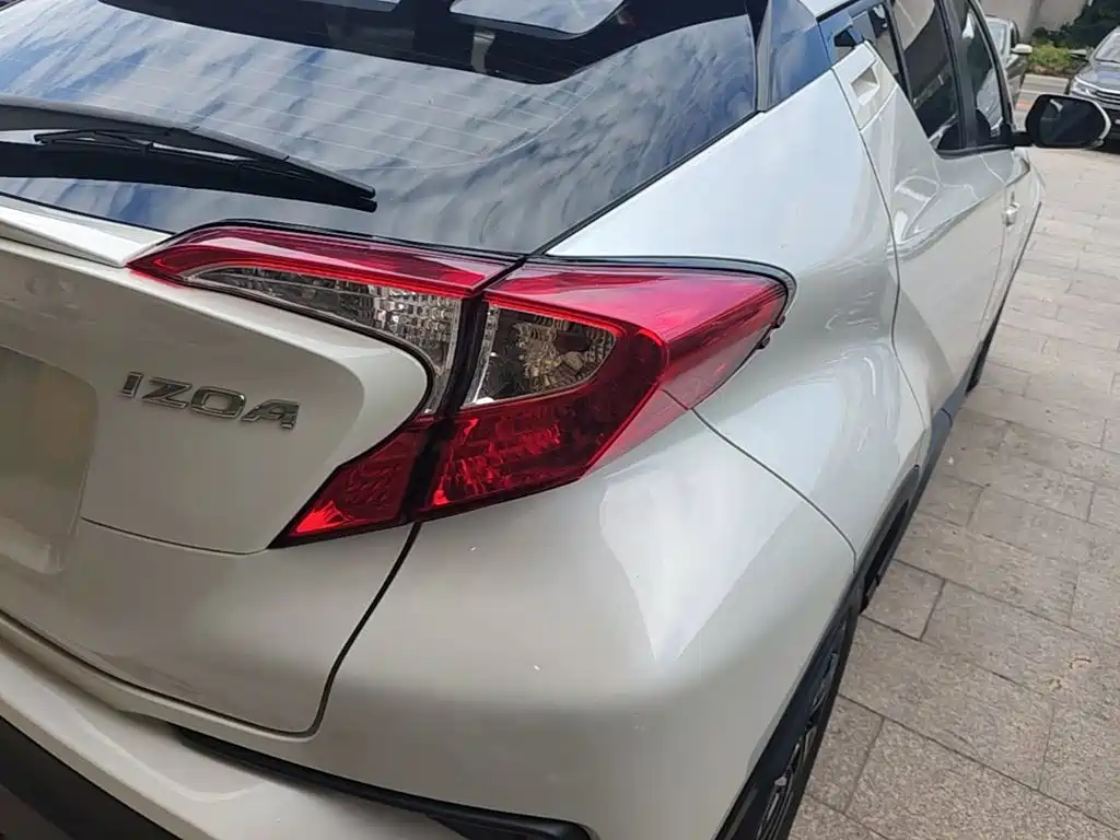 Toyota IZOA — миниатюра 8