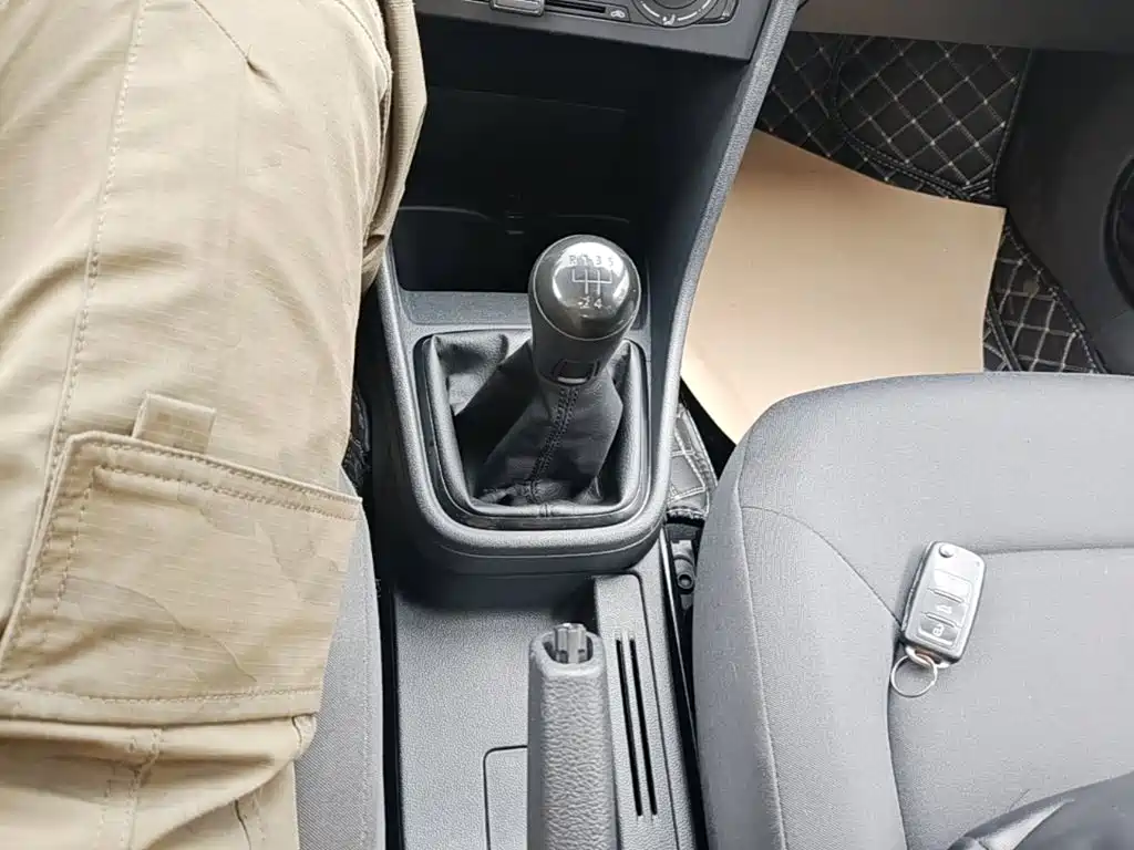 Volkswagen Santana — миниатюра 14