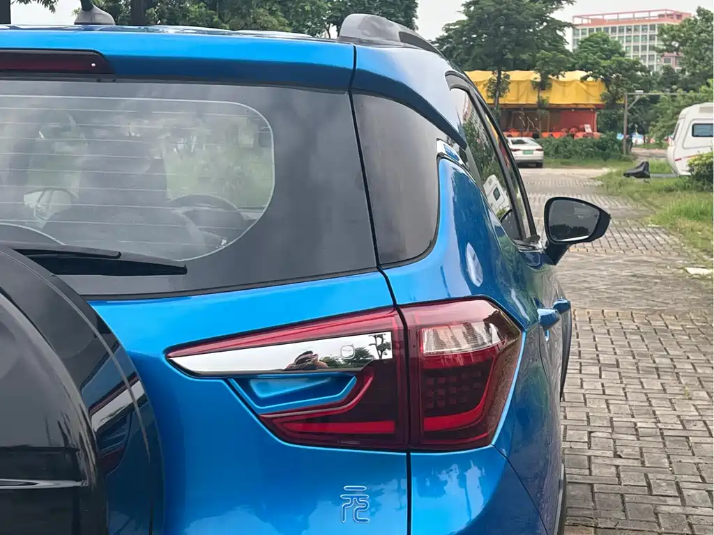 BYD Yuan EV — миниатюра 18