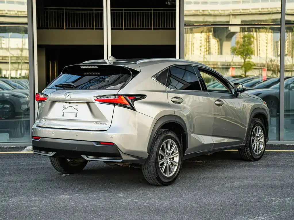 Lexus NX 2016 200