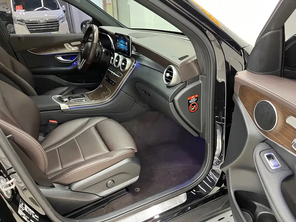 Mercedes-Benz GLC — миниатюра 8