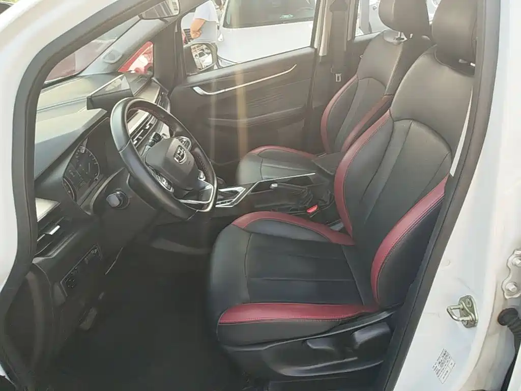 Geely Vision X3 — миниатюра 15