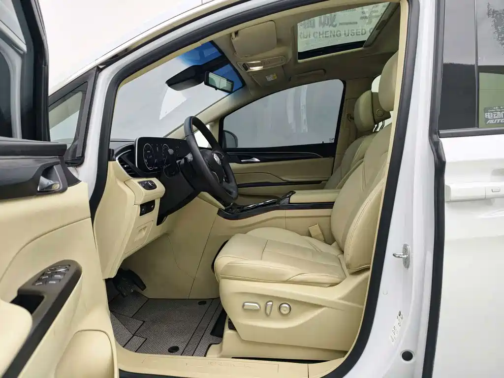 Buick GL8 — миниатюра 8