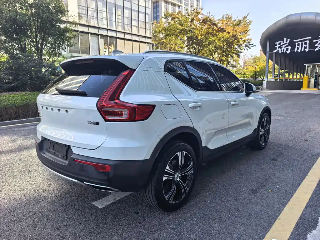 Volvo XC40 — миниатюра 7
