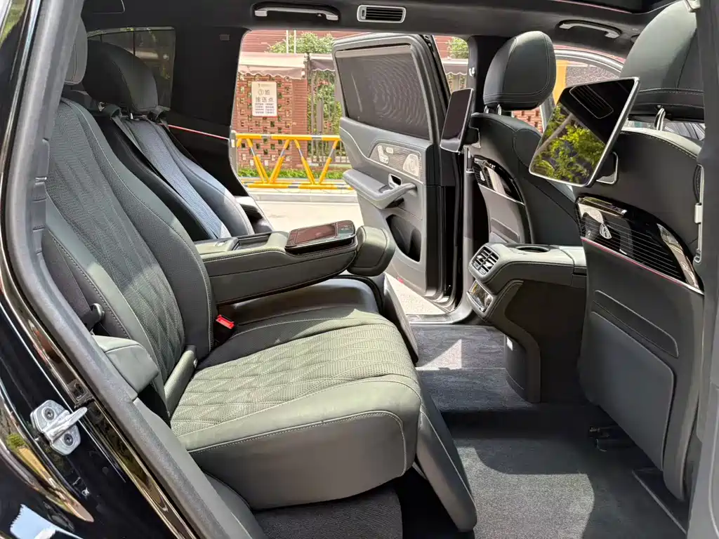 Mercedes-Benz GLS — миниатюра 12
