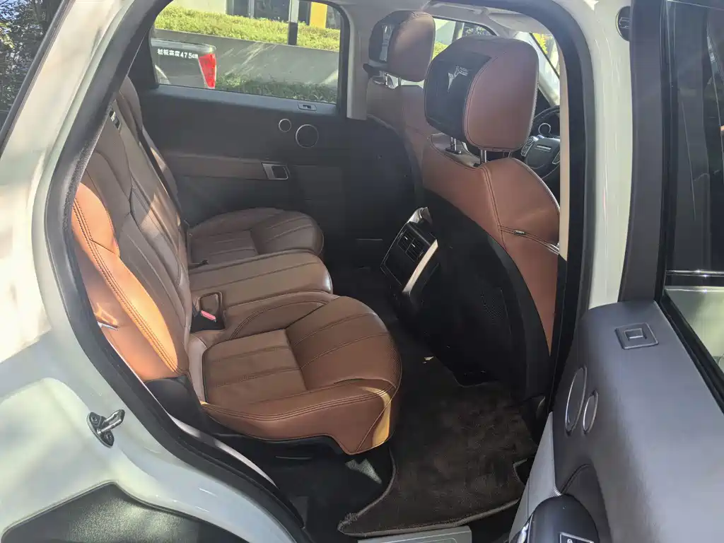 Land Rover Sport — миниатюра 4