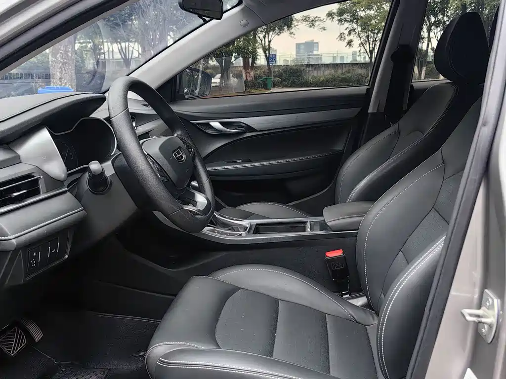 Geely Emgrand — миниатюра 4