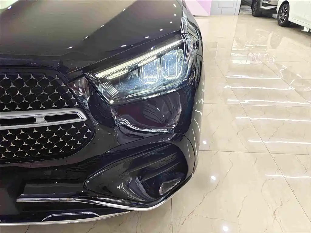Mercedes-Benz GLE (Import) — миниатюра 11