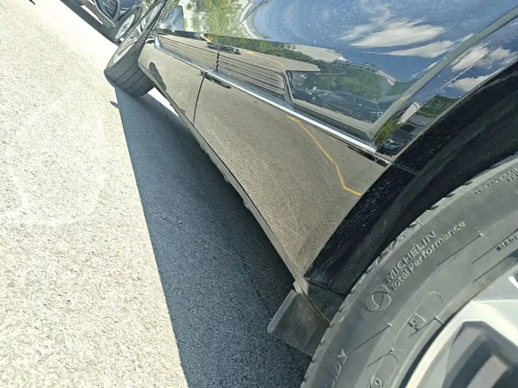 Cadillac Lyriq — миниатюра 22