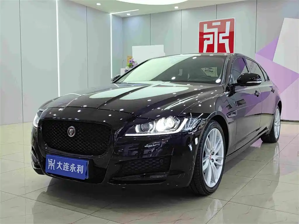 Jaguar XFL