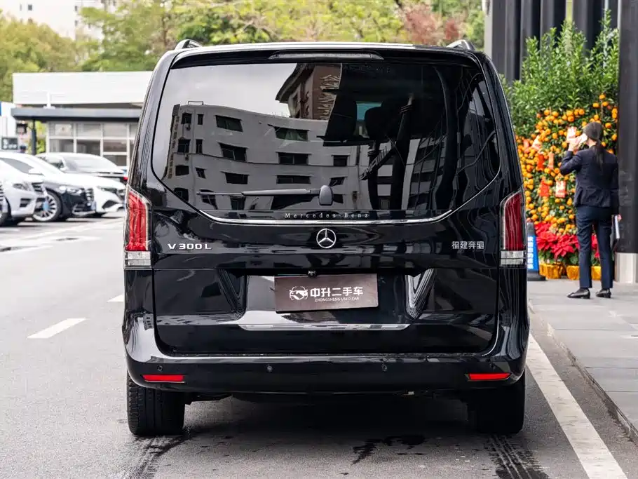 MERCEDES-BENZ V CLASS