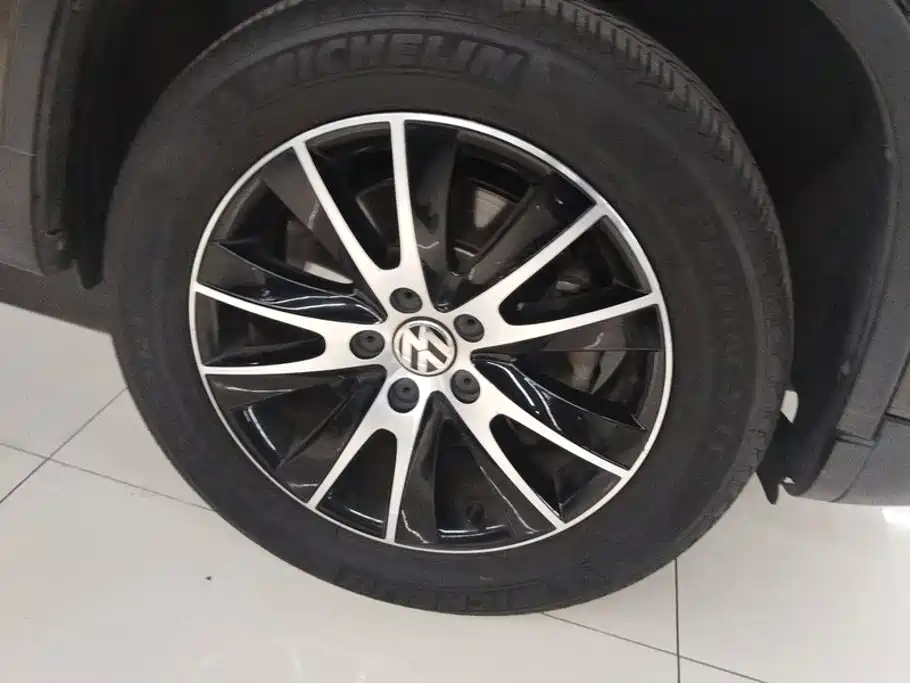 Volkswagen Tiguan — миниатюра 6
