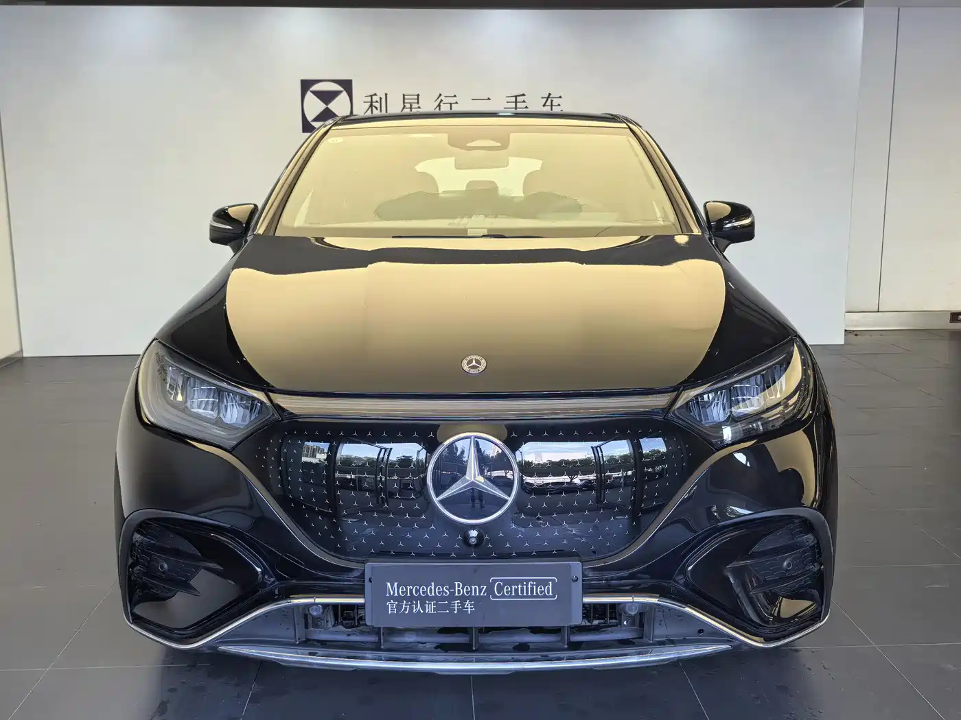 Mercedes-Benz EQE SUV
