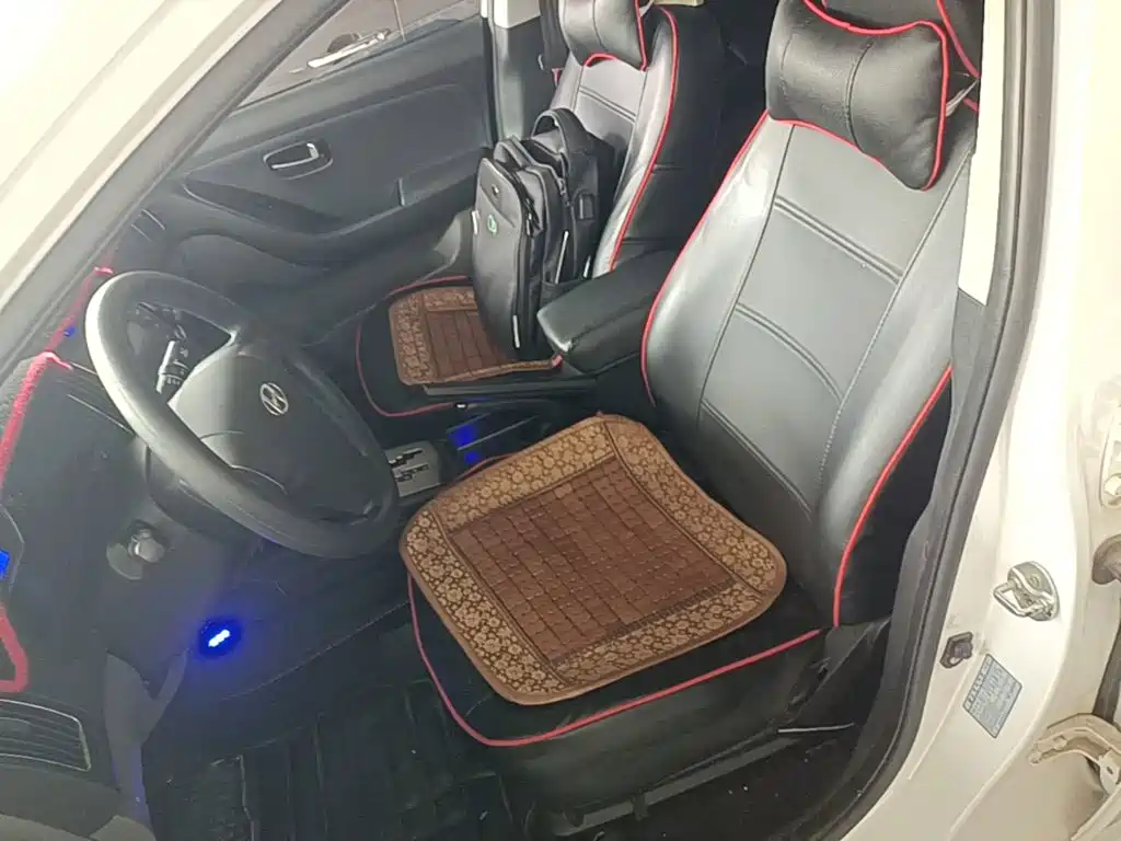 Hyundai Elantra — миниатюра 15