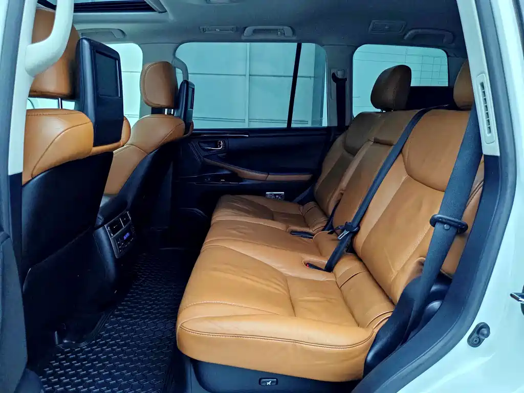 Lexus LX — миниатюра 6