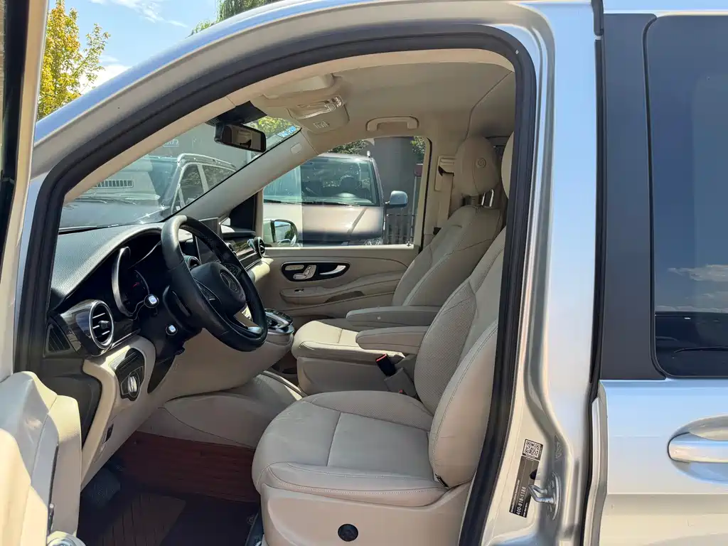 Mercedes-Benz V-Class — миниатюра 4