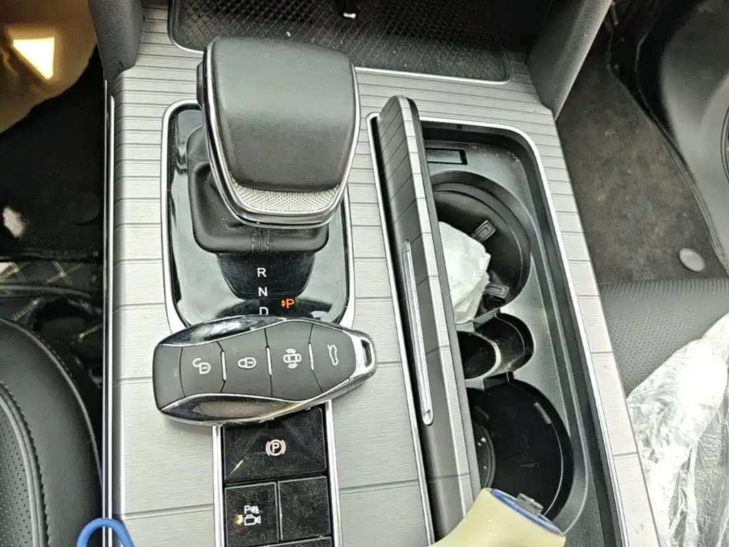 Hongqi Hongqi HS7 PHEV — миниатюра 14