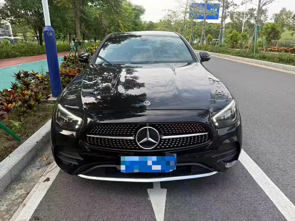 Mercedes-Benz E-Class — миниатюра 2