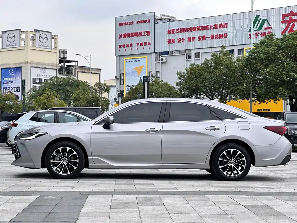 TOYOTA ASIAN DRAGON