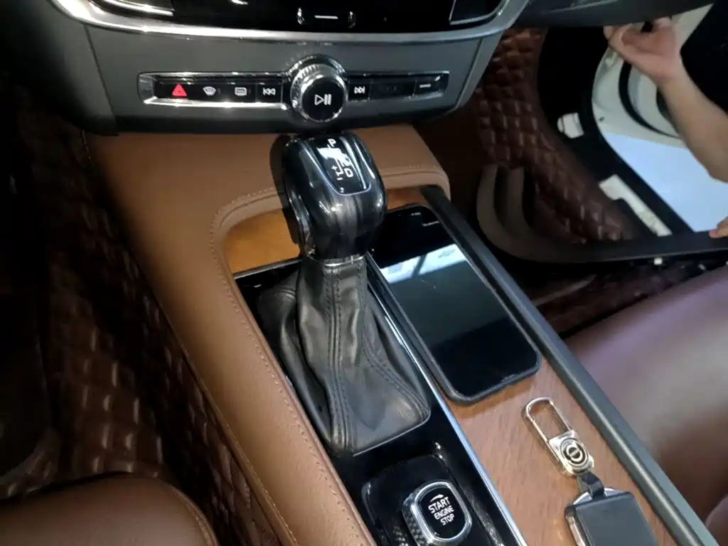 Volvo S90 — миниатюра 14
