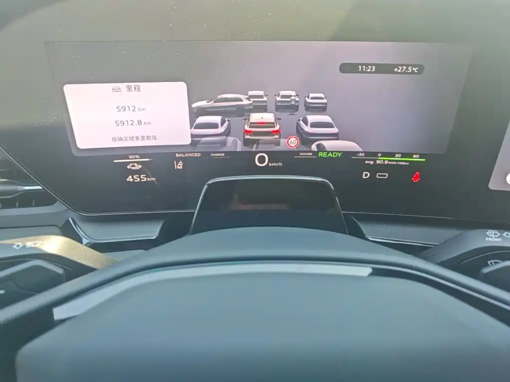 Audi Q6L e-tron — миниатюра 16