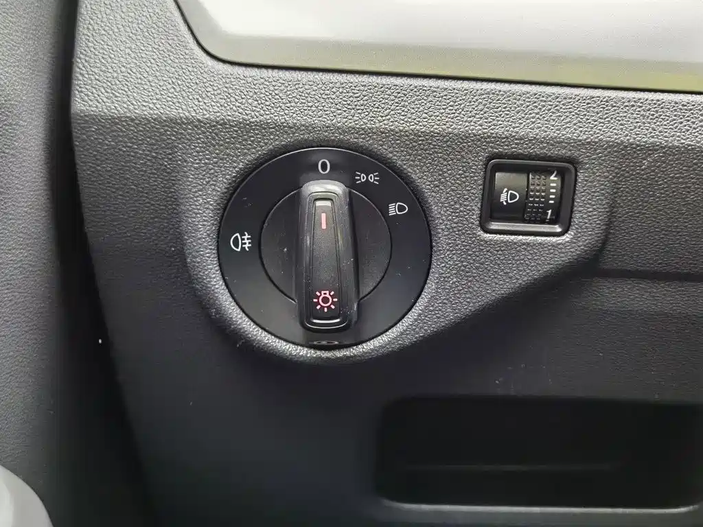 Volkswagen Lavida — миниатюра 21