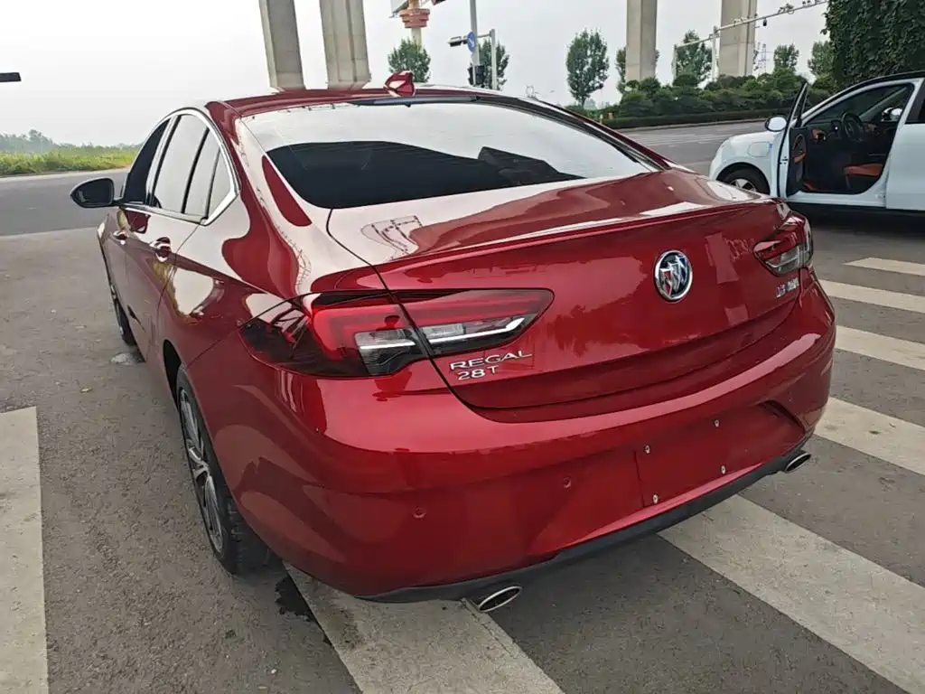 Buick Regal — миниатюра 5