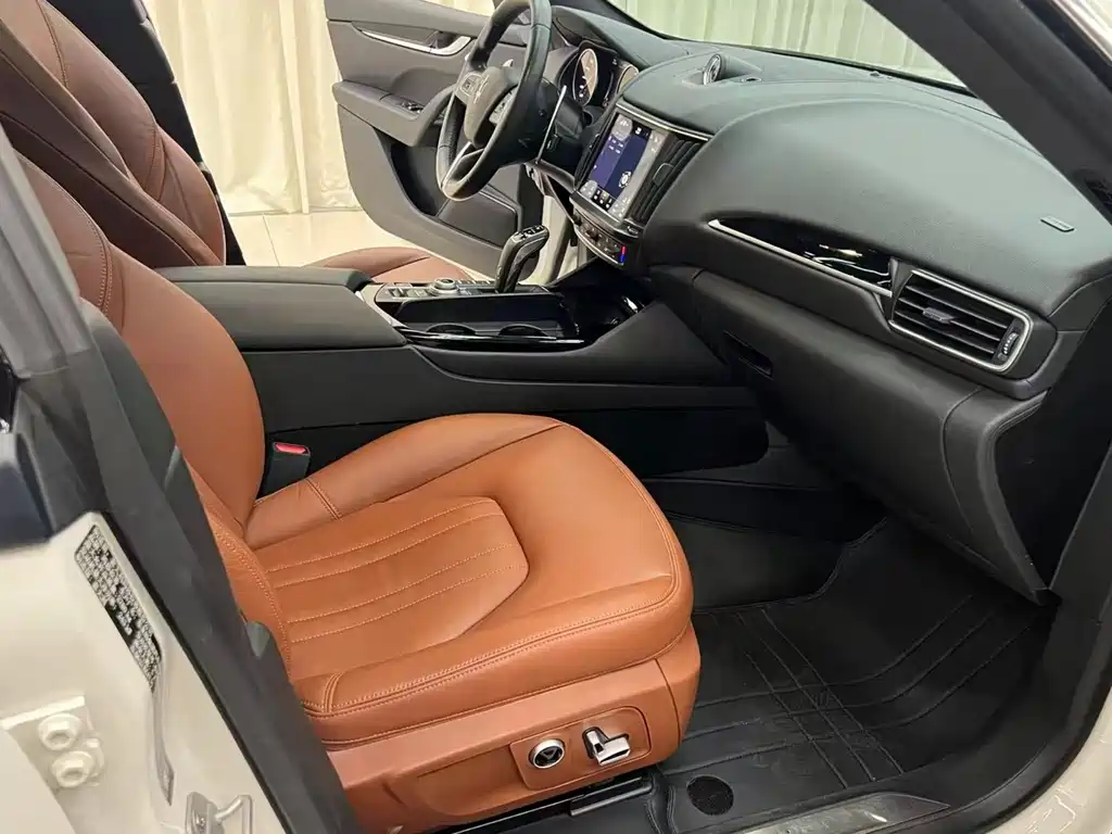 Maserati Levante — миниатюра 8