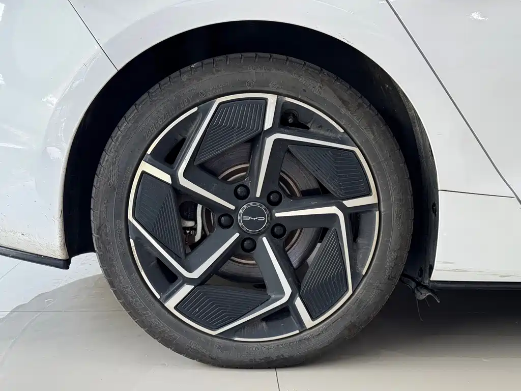 BYD Seal — миниатюра 10