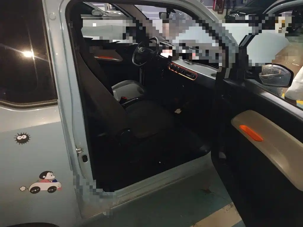 Wuling MINIEV — миниатюра 18