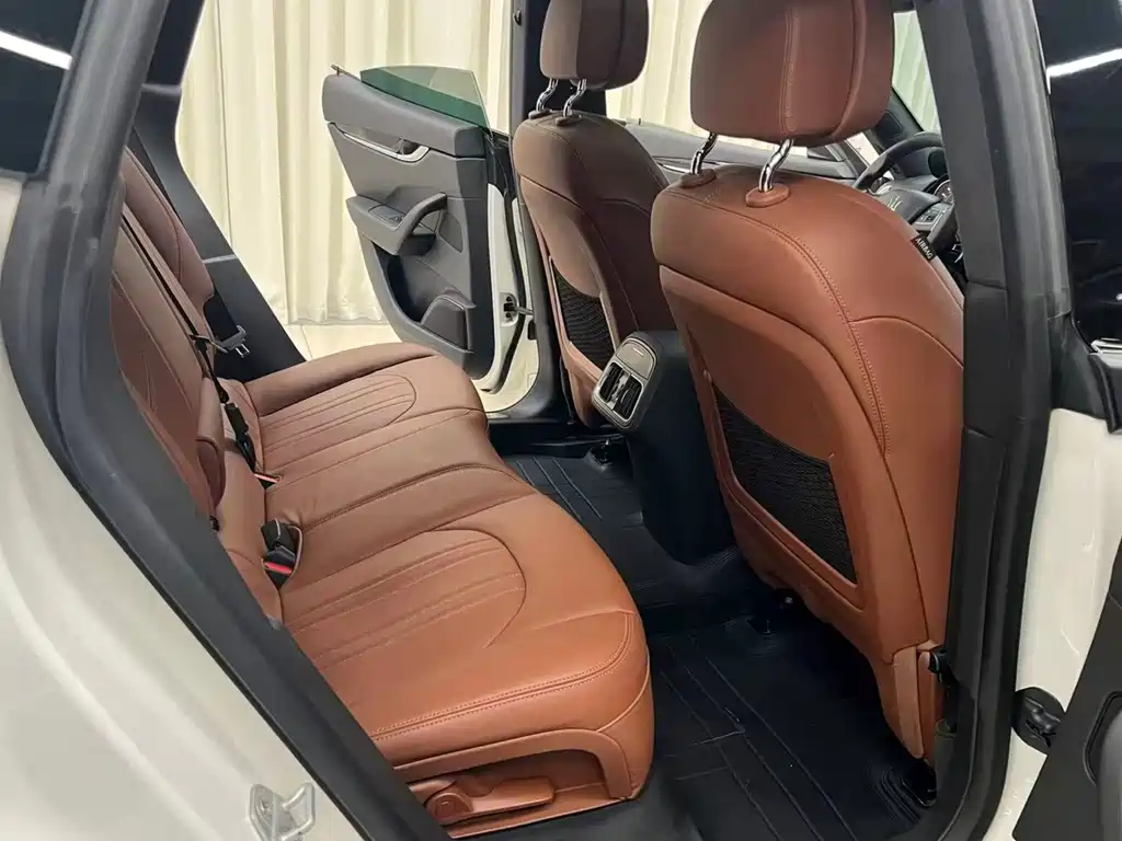 Maserati Levante — миниатюра 7