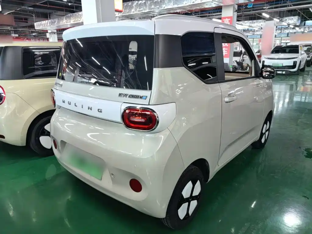 Wuling MINIEV — миниатюра 7
