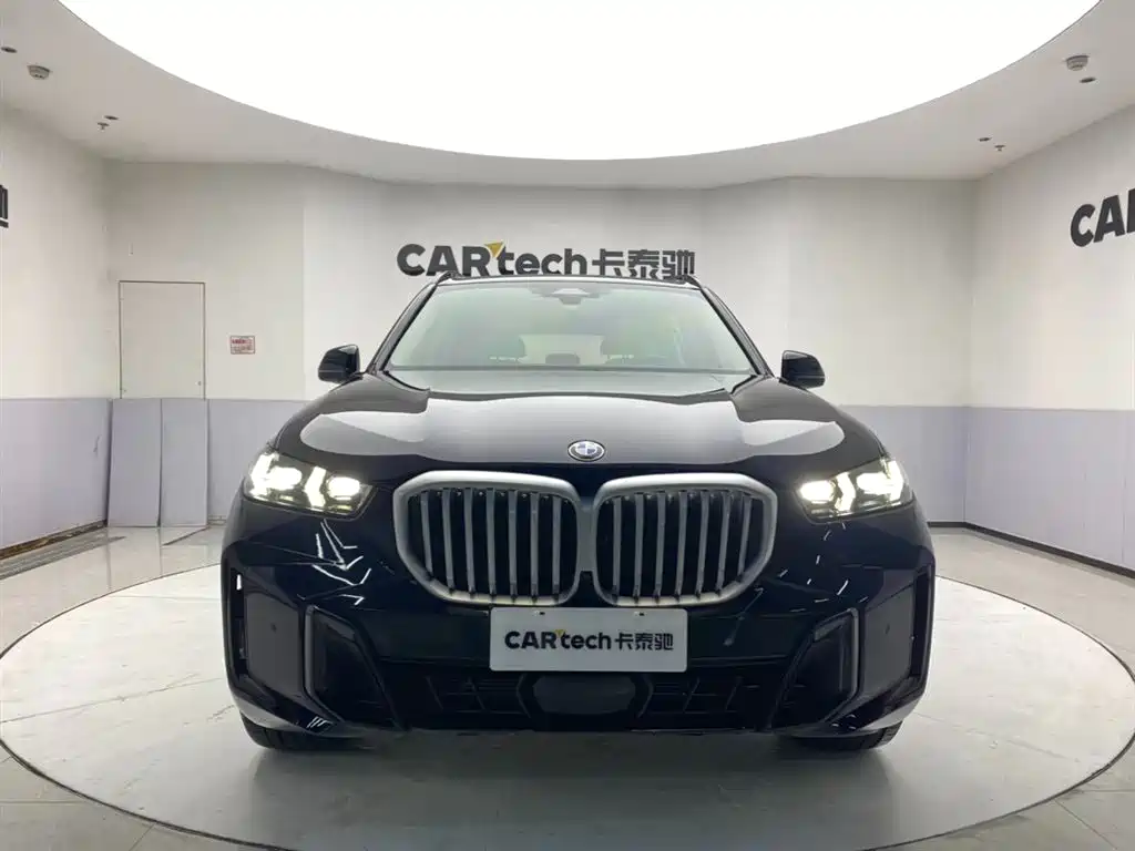 BMW X5 2023 xDrive 30Li Premium M Sport