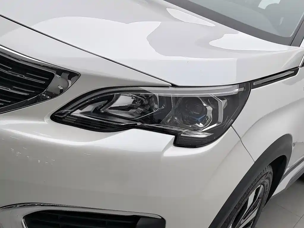Peugeot 5008 — миниатюра 7