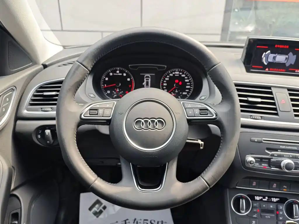 Audi Q3 2017 30 TFSI Fashion