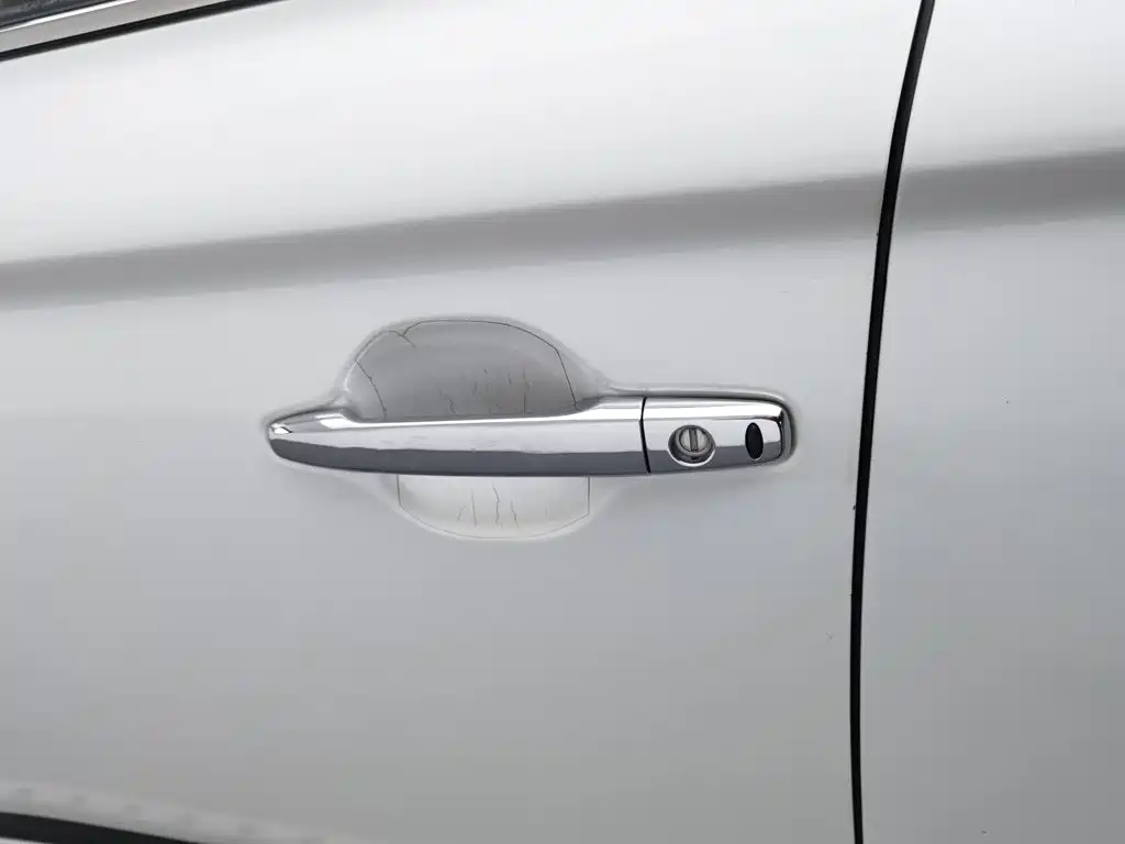 Mitsubishi Outlander — миниатюра 18