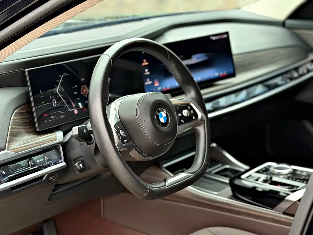 BMW 7 Series 7 2023 735Li Luxury