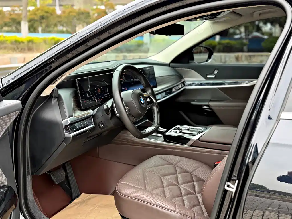 BMW 7 Series 7 2023 735Li Luxury