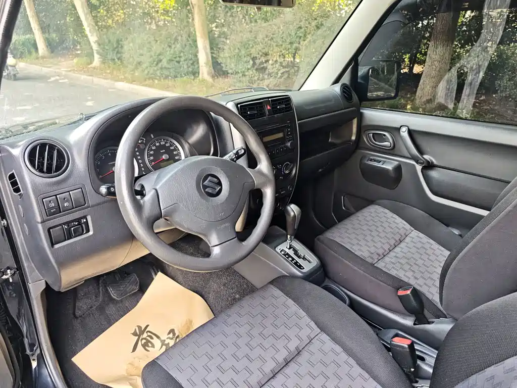 Suzuki Jimny — миниатюра 8